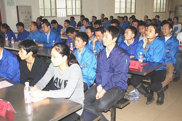 2012年3月1日，潔麗管理升級(jí)動(dòng)員大會(huì)召開