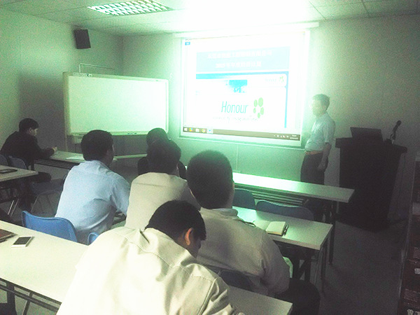 正睿咨詢專家老師培訓(xùn)天行健人力資源部門(mén)《如何架構(gòu)一個(gè)有效的績(jī)效管理系統(tǒng)》