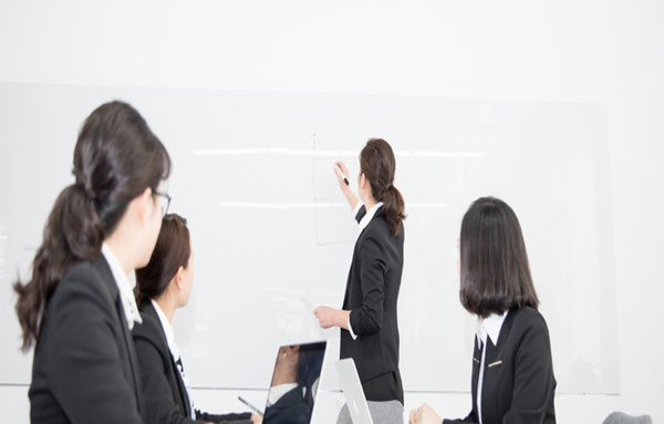 如何實(shí)現(xiàn)高效的會(huì)議？