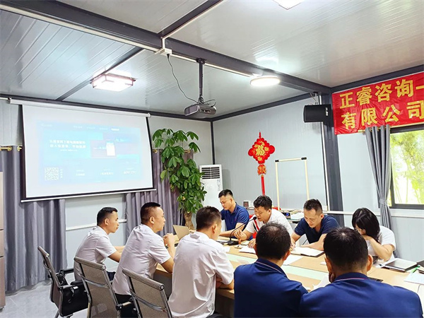 眾鑫精密總經(jīng)理劉裕帆先生致辭 眾鑫精密總經(jīng)理劉裕帆先生致辭