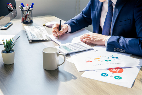 管理咨詢在數(shù)字時(shí)代的重要性：洞察趨勢、擁抱變革