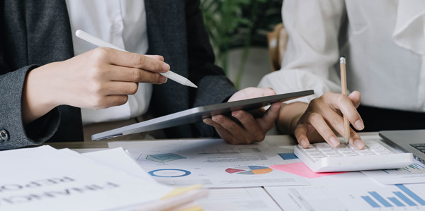 明確目標(biāo)：戰(zhàn)略規(guī)劃第一步，確定企業(yè)發(fā)展方向