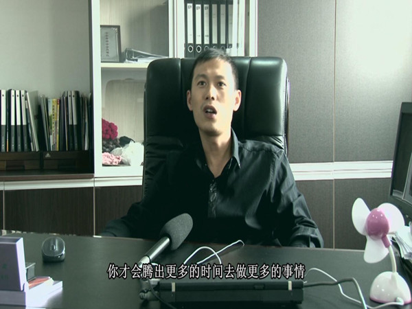 江陰益源花式紡線有限公司董事長 朱海榮 江陰益源花式紡線有限公司董事長 朱海榮