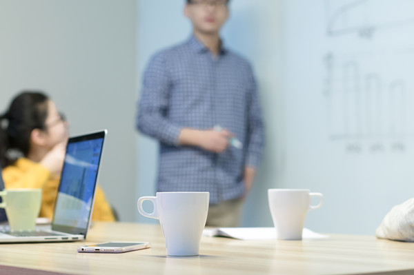 年度經(jīng)營(yíng)計(jì)劃與戰(zhàn)略規(guī)劃：相輔相成，共同發(fā)展