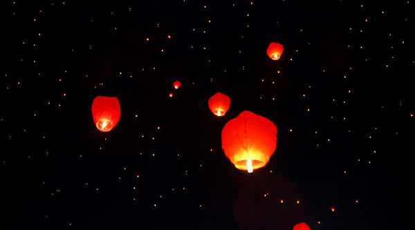 重慶傳統(tǒng)行業(yè)塌方，罪魁禍?zhǔn)拙故欠績r(jià)？