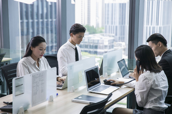 年度經營計劃分析：查找潛在問題，提出解決方案