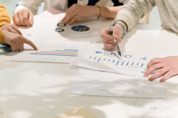 企業(yè)預(yù)算編制：目標(biāo)設(shè)定，策略規(guī)劃與實(shí)施