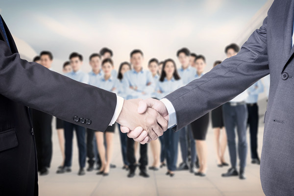 戰(zhàn)略轉(zhuǎn)型：再造競爭優(yōu)勢，開拓新局面