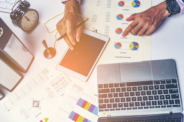 績(jī)效目標(biāo)設(shè)定：明確目標(biāo)，為員工指明方向