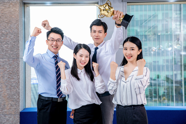 優(yōu)化組織內(nèi)部協(xié)同與溝通機(jī)制，提高組織效率和執(zhí)行力