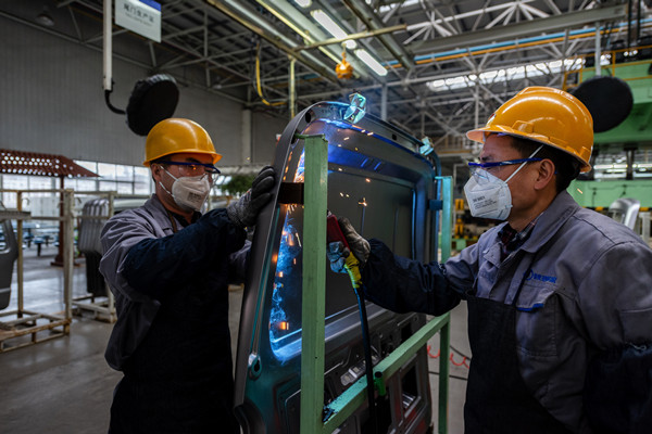 制造執(zhí)行系統(tǒng)(MES):實(shí)現(xiàn)生產(chǎn)現(xiàn)場(chǎng)的智能化管理 制造執(zhí)行系統(tǒng)(MES):實(shí)現(xiàn)生產(chǎn)現(xiàn)場(chǎng)的智能化管理