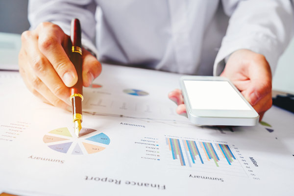 績(jī)效激勵(lì)：以績(jī)效為驅(qū)動(dòng)，激發(fā)員工創(chuàng)新力