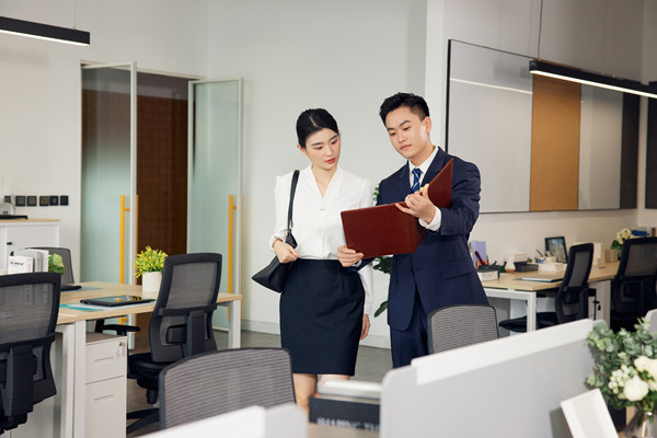 客戶服務：優(yōu)質(zhì)的服務可以增加客戶滿意度和忠誠度