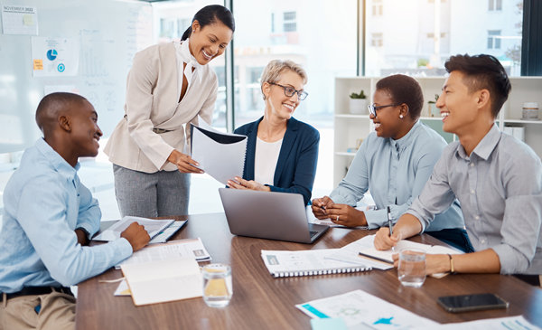 多元化與包容性：構(gòu)建多元人才隊(duì)伍，推動(dòng)組織創(chuàng)新