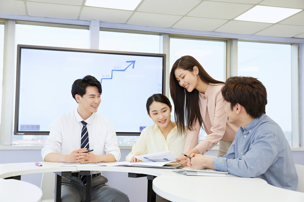 目標(biāo)引領(lǐng)：制定明確目標(biāo)，提升企業(yè)執(zhí)行力