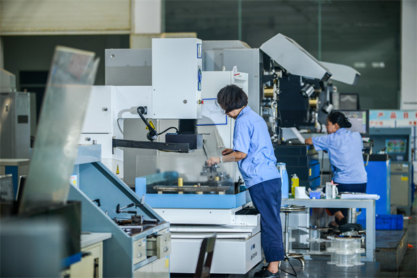 制造業(yè)管理新策略，引領(lǐng)企業(yè)高效運營，提升競爭力