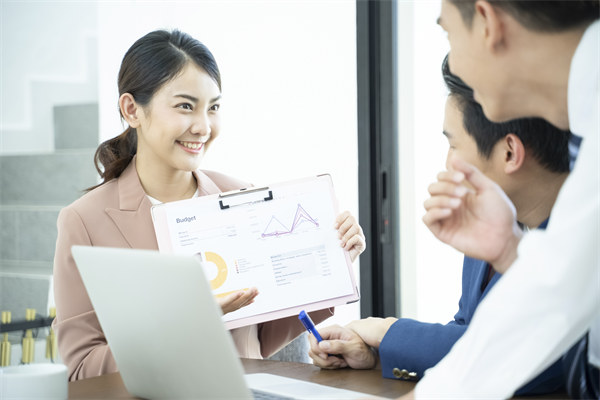 績(jī)效評(píng)估與反饋：客觀評(píng)估，持續(xù)改進(jìn)