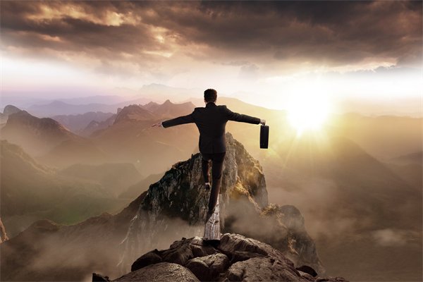 風(fēng)險防范：構(gòu)建全面風(fēng)險管理體系，保障企業(yè)穩(wěn)健發(fā)展