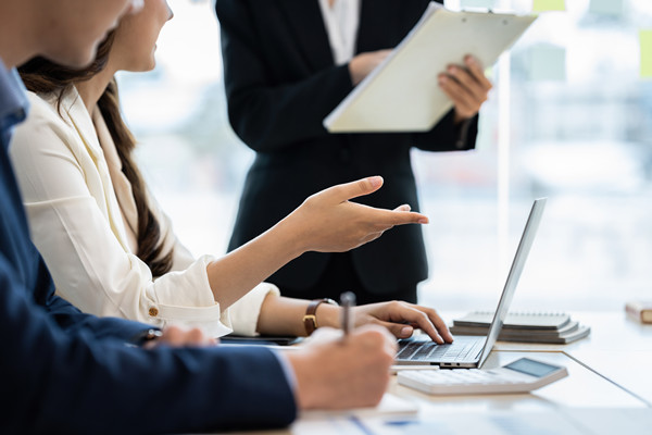 創(chuàng)新集團(tuán)管控模式，提升企業(yè)運(yùn)營效率，創(chuàng)造更大價(jià)值