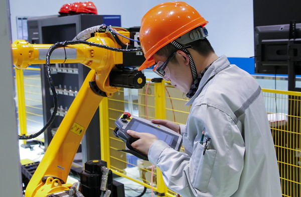 推行精益生產(chǎn)模式，提升企業(yè)運(yùn)營(yíng)效率與成本效益