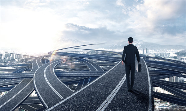 構(gòu)建高效集團(tuán)管控模式，促進(jìn)業(yè)務(wù)協(xié)同與資源整合