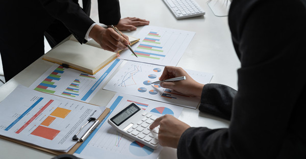 深度挖掘績(jī)效數(shù)據(jù)，優(yōu)化企業(yè)決策與資源配置