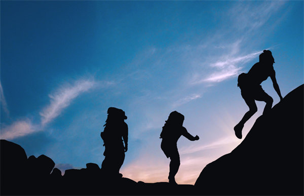 突破瓶頸，挑戰(zhàn)極限：年度經(jīng)營(yíng)計(jì)劃挑戰(zhàn)與機(jī)遇并存