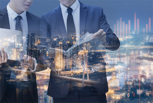 立足企業(yè)實際，制定可行經(jīng)營計劃，確保企業(yè)穩(wěn)健前行