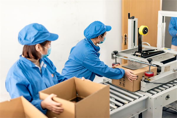 推行精益生產(chǎn)，實現(xiàn)生產(chǎn)過程的精細化、標準化管理