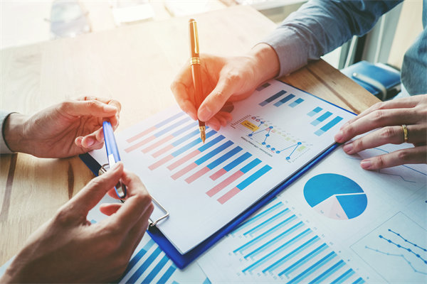 精準(zhǔn)實(shí)施戰(zhàn)略管理，構(gòu)筑企業(yè)持續(xù)競(jìng)爭(zhēng)優(yōu)勢(shì)