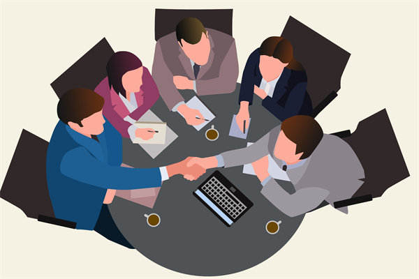 在企業(yè)管理中，專權式和民主式管理各有哪些優(yōu)缺點？