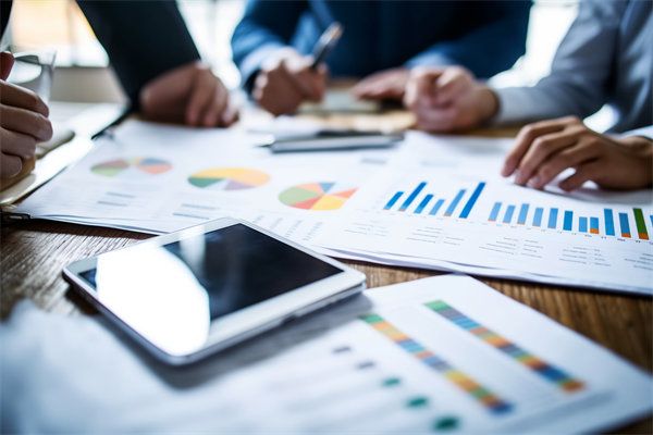 企業(yè)如何通過上年度的結(jié)果，修正下年度的經(jīng)營計劃？