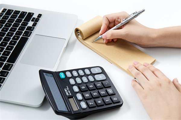 如何評估公司的薪酬水平在行業(yè)中的競爭力如何？