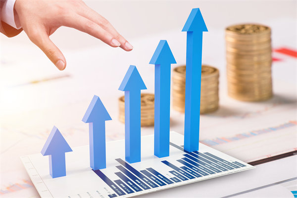 企業(yè)的戰(zhàn)略是精心設計的，還是臨機應變的？