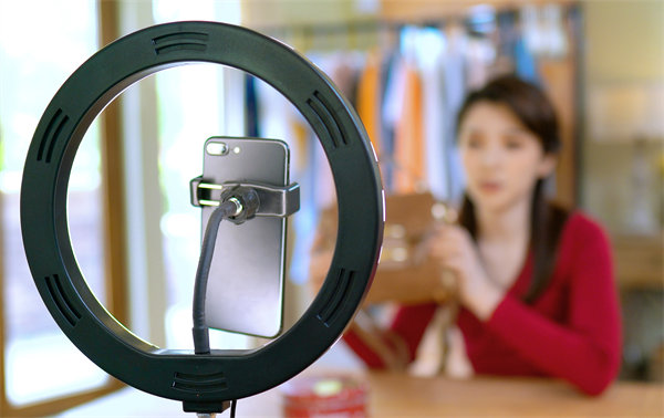 促銷策略：激發(fā)消費(fèi)者購(gòu)買欲望，促進(jìn)銷售增長(zhǎng)