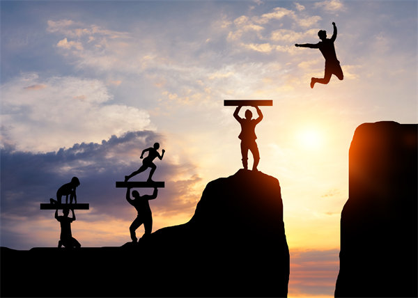 如何構(gòu)建高效能的組織架構(gòu)以驅(qū)動企業(yè)的業(yè)務(wù)發(fā)展？