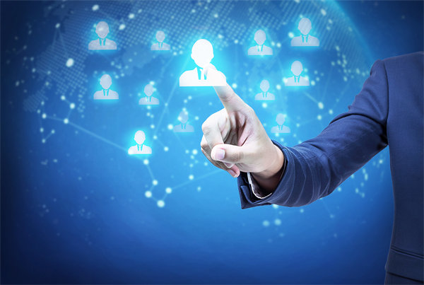 在戰(zhàn)略規(guī)劃實施中，如何確保資源有效配置與利用？