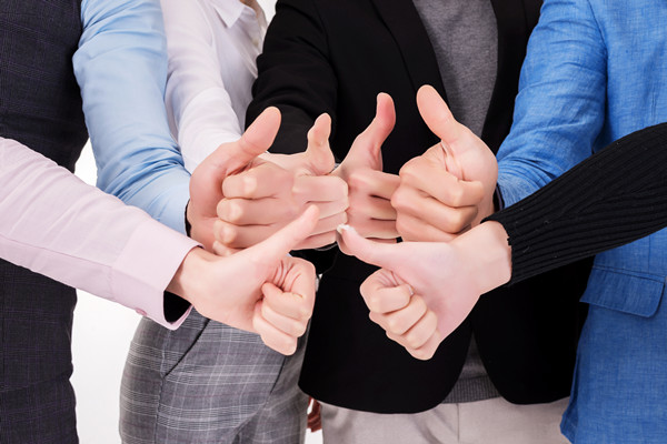 如何設(shè)計(jì)高效的組織溝通機(jī)制，確保信息暢通無(wú)阻？