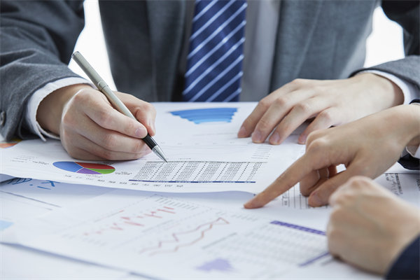 高管薪酬激勵(lì)方案：長期與短期激勵(lì)如何平衡？