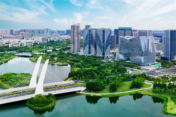 管理咨詢?nèi)绾沃︵嵵萜髽I(yè)實現(xiàn)市場競爭力的提升？