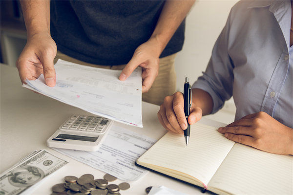 績效不佳員工的薪酬調整策略：如何既公平又有效？