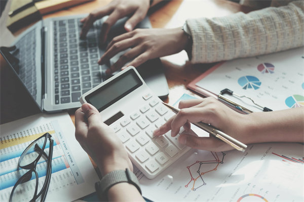 面對經(jīng)濟(jì)新常態(tài)，企業(yè)如何靈活調(diào)整預(yù)算策略？