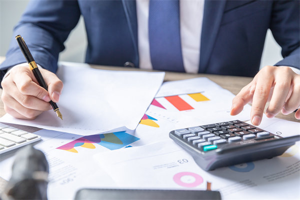 如何設(shè)計高效能薪酬體系以激發(fā)員工最大潛能？