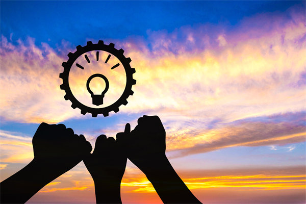 在全球化下，跨國企業(yè)如何規(guī)劃組織結(jié)構(gòu)與運(yùn)營模式？