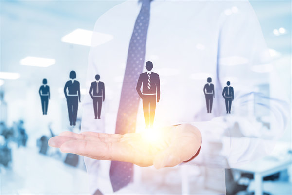 人才盤(pán)點(diǎn)的重要性：如何精準(zhǔn)識(shí)別并培養(yǎng)未來(lái)領(lǐng)導(dǎo)者？