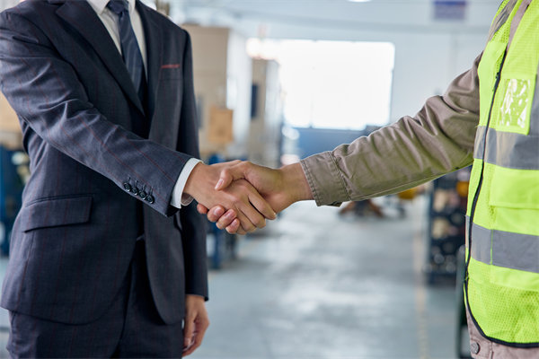 在精益轉(zhuǎn)型過程，如何克服員工抵觸情緒，促進改革？