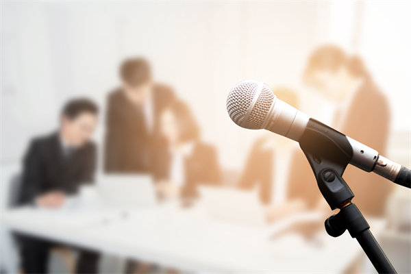 年度經(jīng)營計(jì)劃中的員工培訓(xùn)與發(fā)展計(jì)劃如何設(shè)計(jì)？