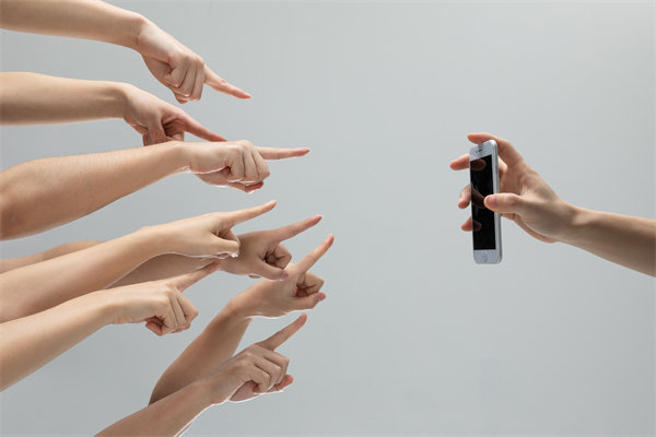 品牌危機(jī)公關(guān)：面對負(fù)面輿論，如何有效轉(zhuǎn)危為安？