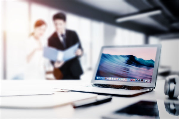 遭遇市場波動時，如何靈活調(diào)整年度經(jīng)營計劃？