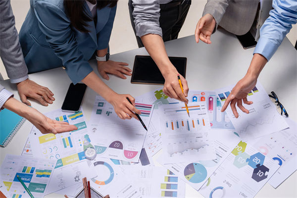 薪酬結(jié)構(gòu)如何設(shè)計(jì)，才能既吸引人才，又促進(jìn)內(nèi)部公平？